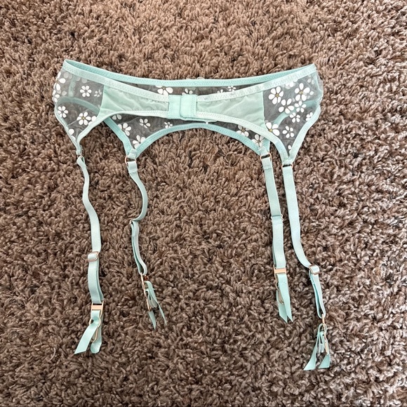 Rare Savage X Fenty Mint Daisy Puff Print Set - Picture 10 of 16